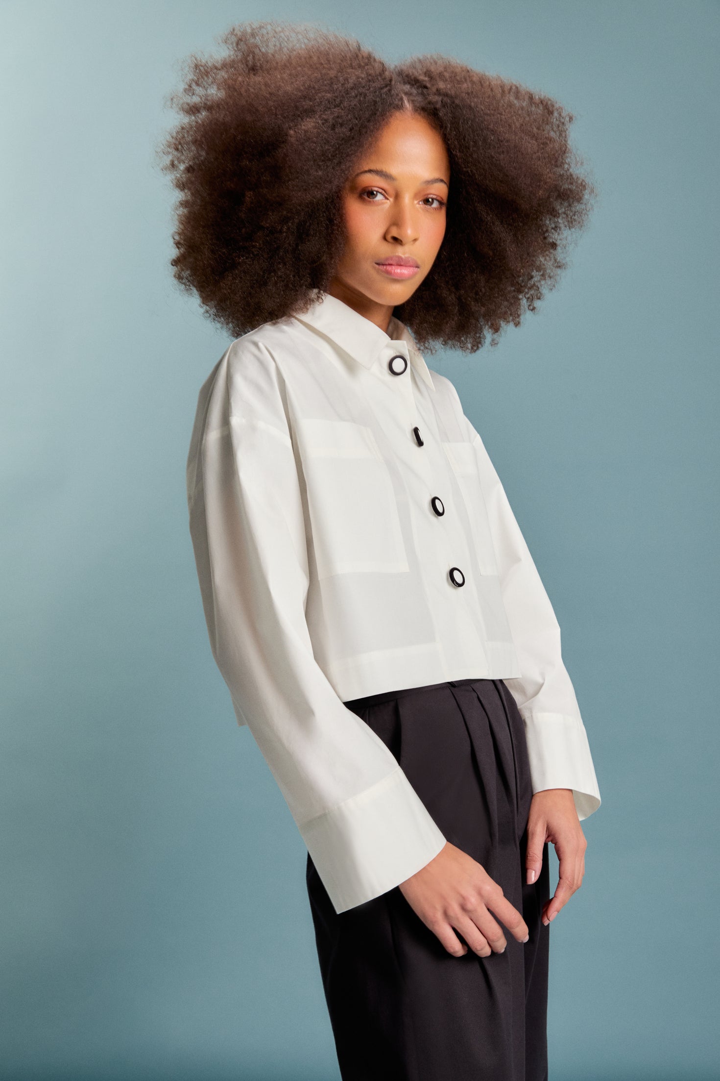 Camisa Cropped Manga Longa em Tricoline Premium