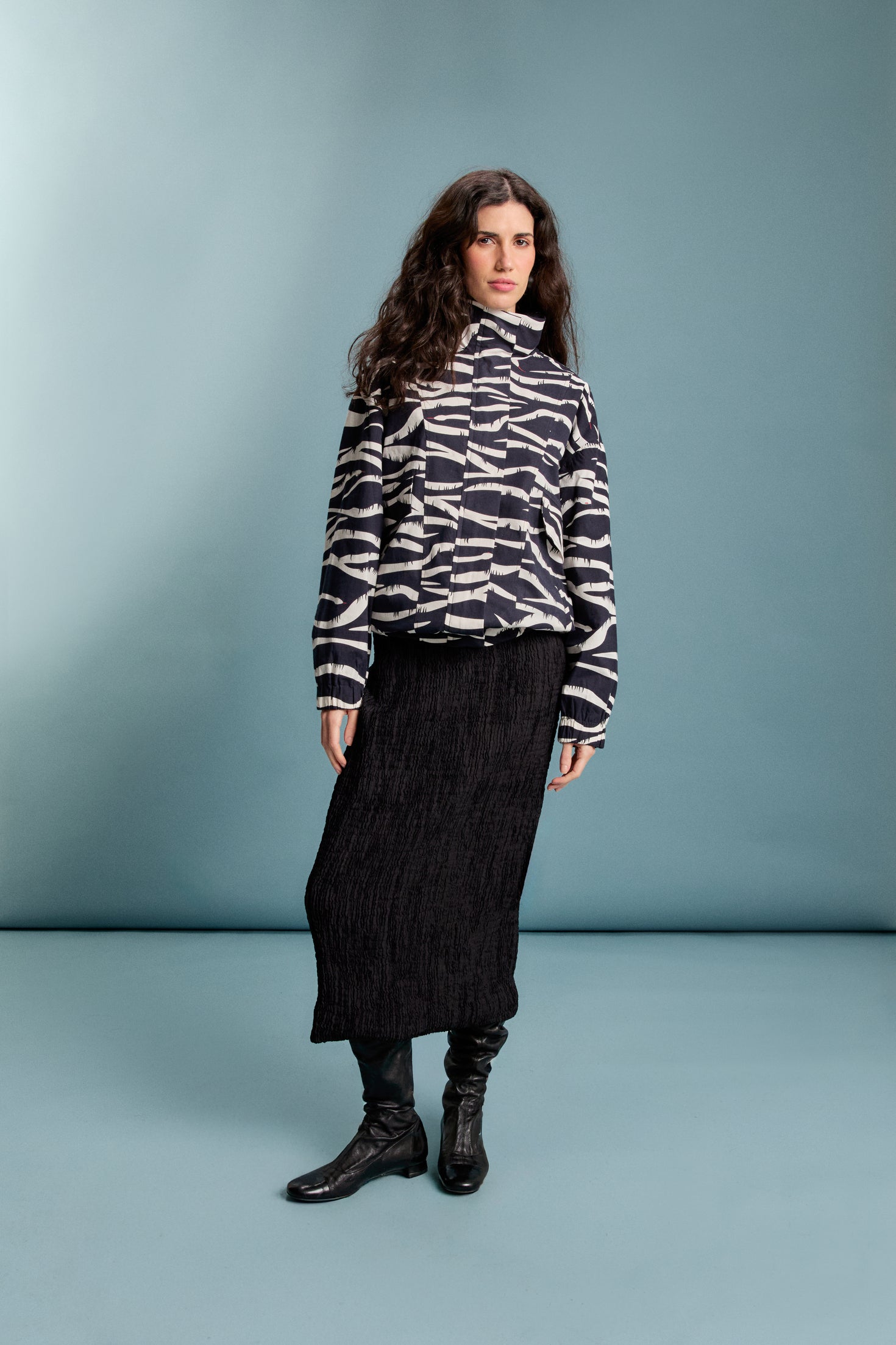 JAQUETA BOMBER COBRA ZEBRA PRETO/BRANCO