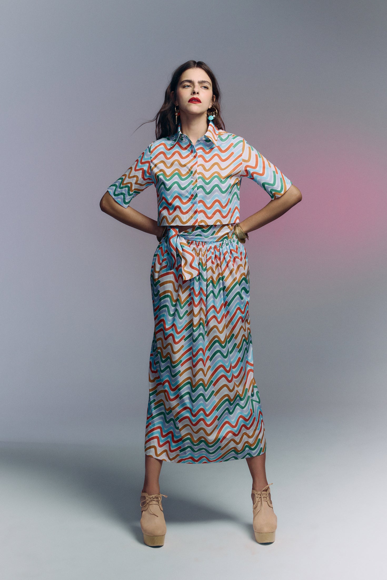 Camisa Cropped Aguadeiro Multicolor em Tricoline